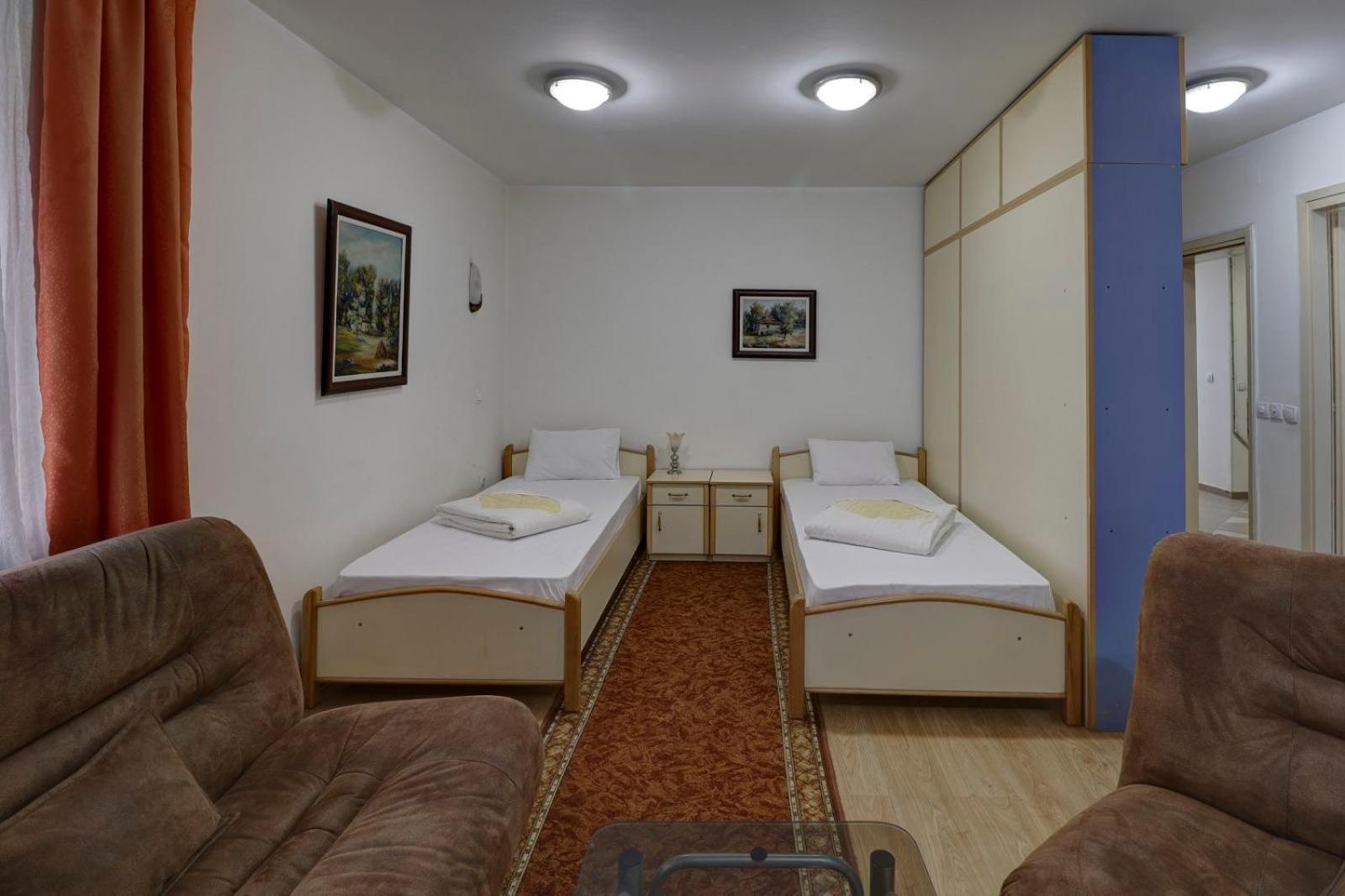 Hotel Perla Ldm Leskovac Leskovac  Bagian luar foto